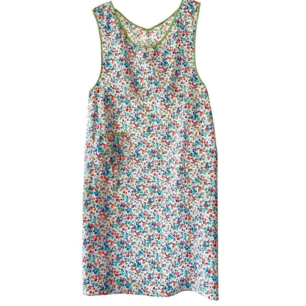 Old fashioned pinafore apron, size S, no tags, one front pocket, vintage